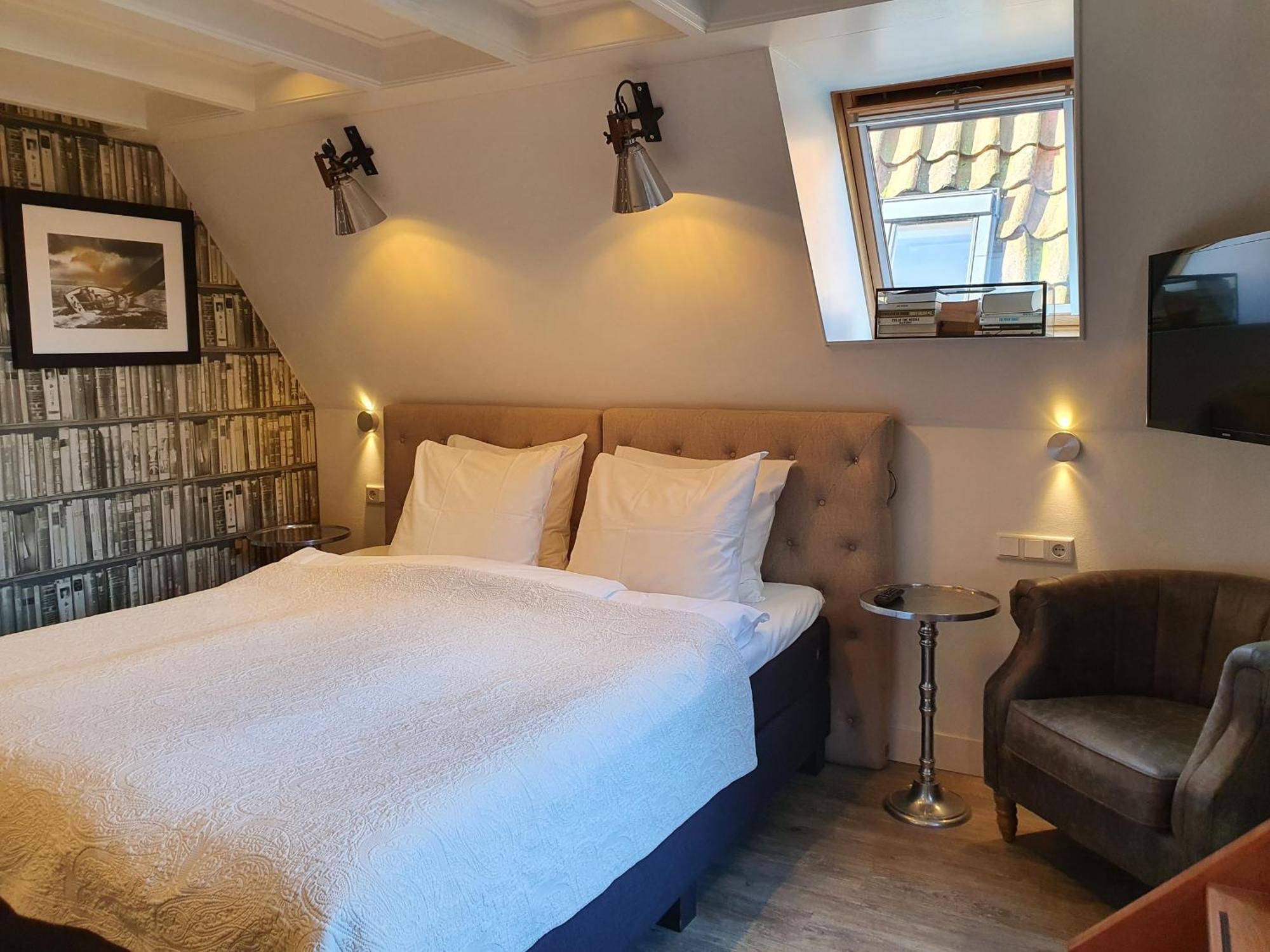 Badhotel Bruin Влиланд Екстериор снимка